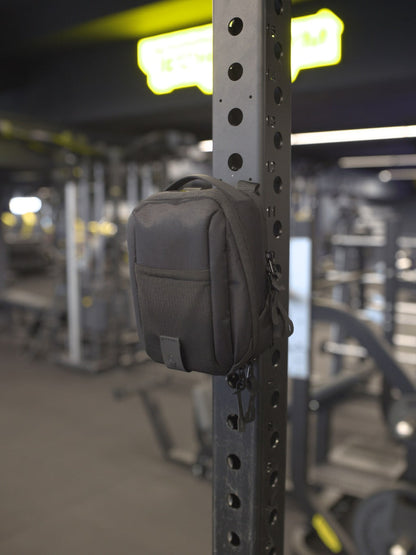 Enivan Magnetic Gym Bag with Phone Pocket - Water-Repellent & Ultra-Lightweight