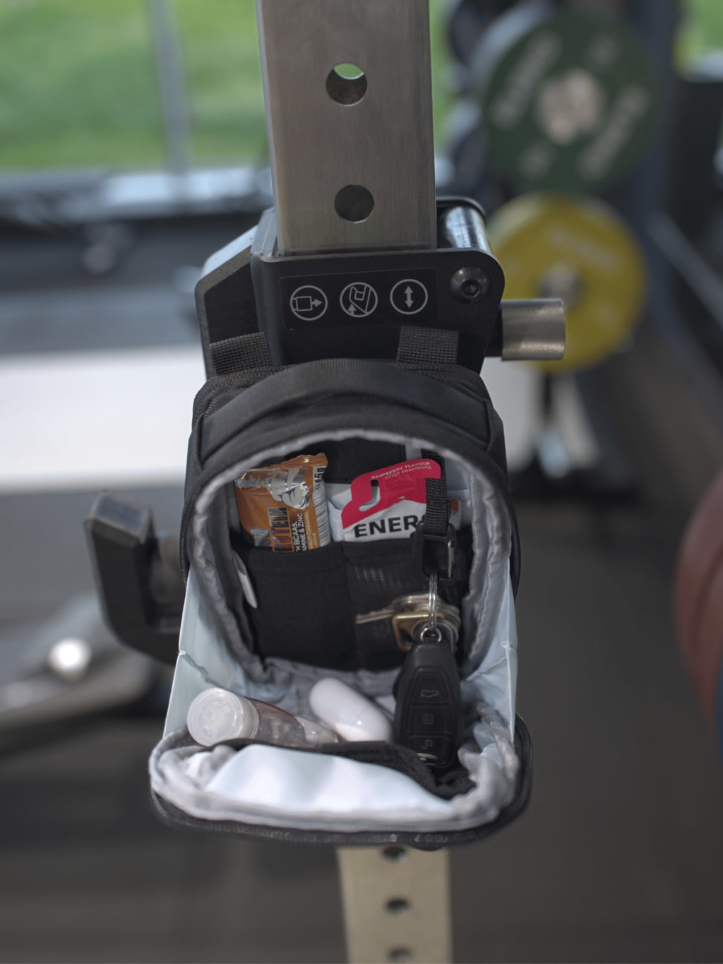 Enivan Magnetic Gym Bag with Phone Pocket - Water-Repellent & Ultra-Lightweight