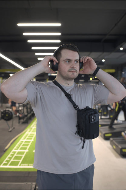 Enivan Magnetic Gym Bag with Phone Pocket - Water-Repellent & Ultra-Lightweight